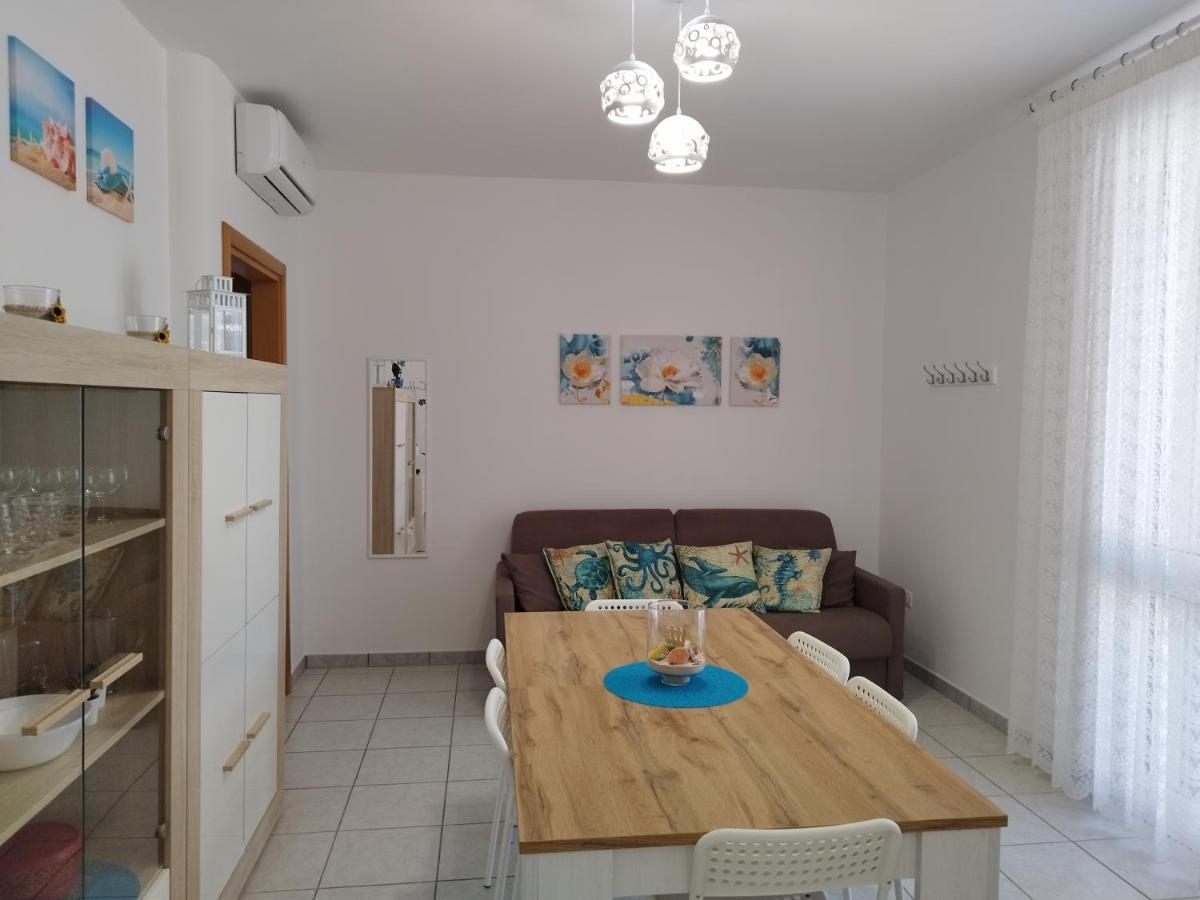 Casa Vacanze Il Sorriso Di Emi Torre Suda Exterior foto